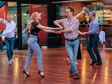 Dansinitiatie Disco Swing