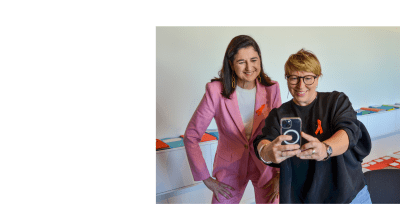 interview minister Gennez - Inge en Caroline nemen een selfie
