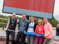 Fotos Ekiden 2022 lopers met medaille