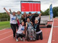 Fotos Ekiden 2022 lopers met medaille